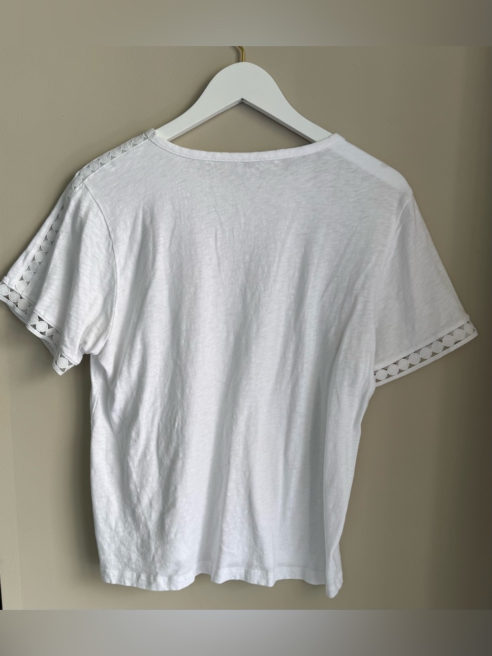 J.Crew White TShirt with Cutout Detail Trim Size L - Picture 2 of 4